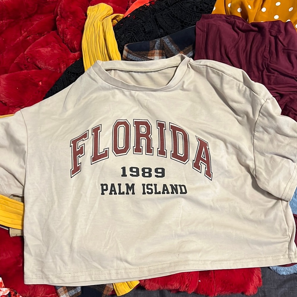 Cropped tee